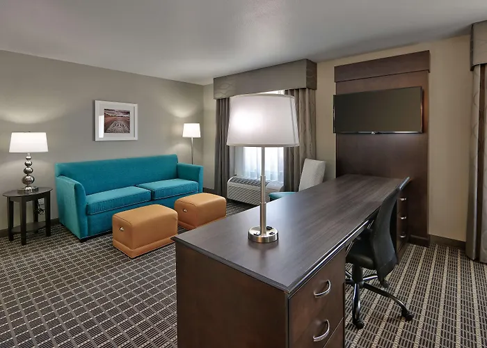 Hampton Inn & Suites Albuquerque Airport